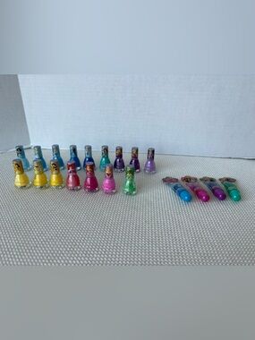 Kids Dress Up Disney Princess 20 Piece Play Set Nail Polish Lip Gloss Ariel